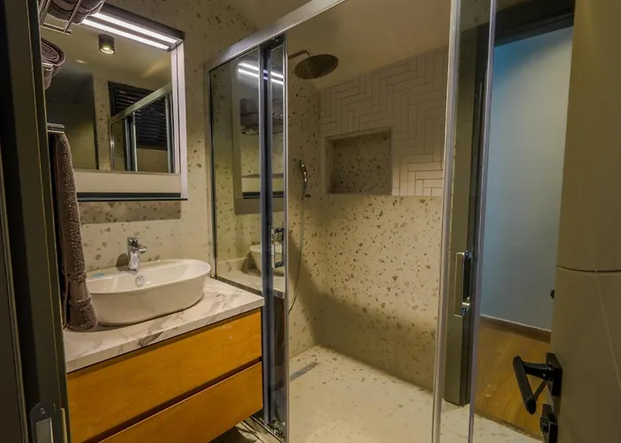 Moon Shine - Adults Only 12