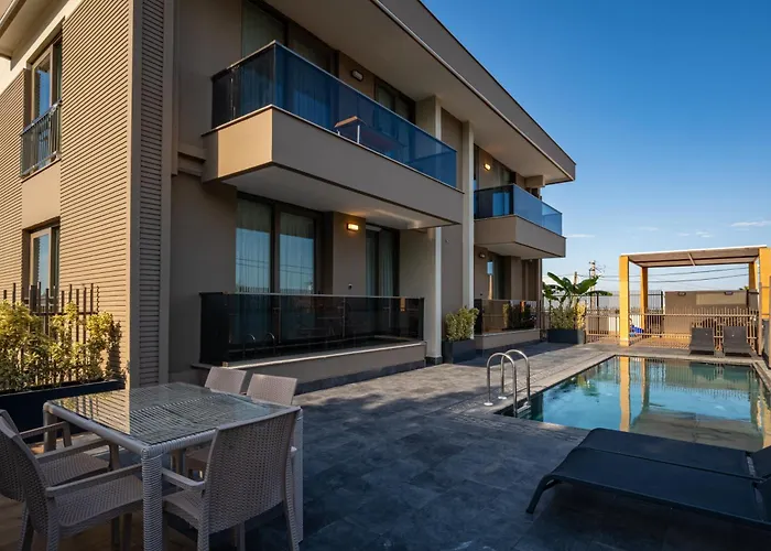 Moon Shine - Adults Only 12