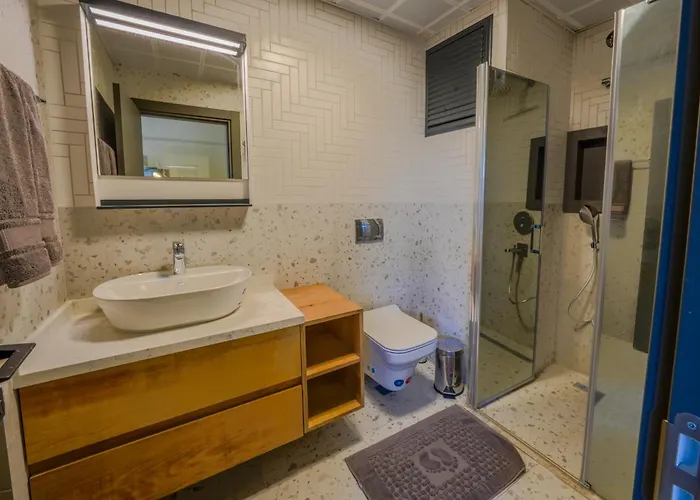 Moon Shine - Adults Only 12