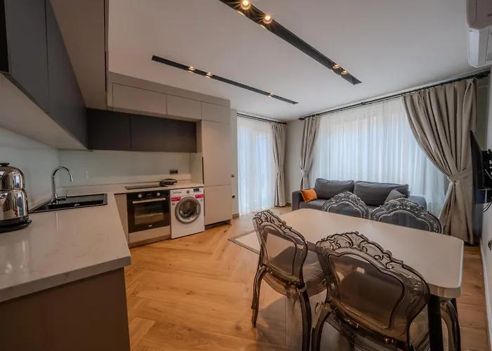 Moon Shine - Adults Only 12 *